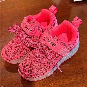 Kids Roller Skate shoes with single Wheel and LED